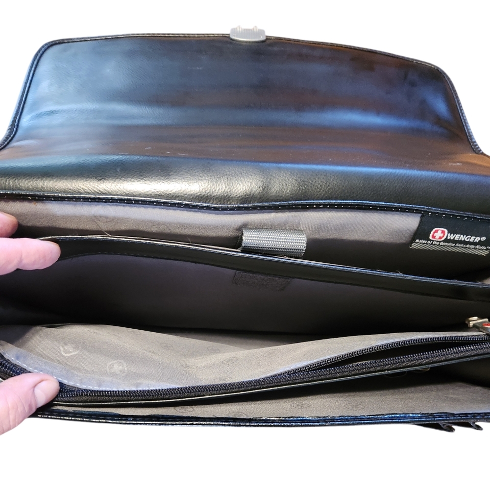 New Wenger Swiss Army Vitrinox Real Leather Padded Laptop Briefcase Computer Bag - Picture 10 of 14